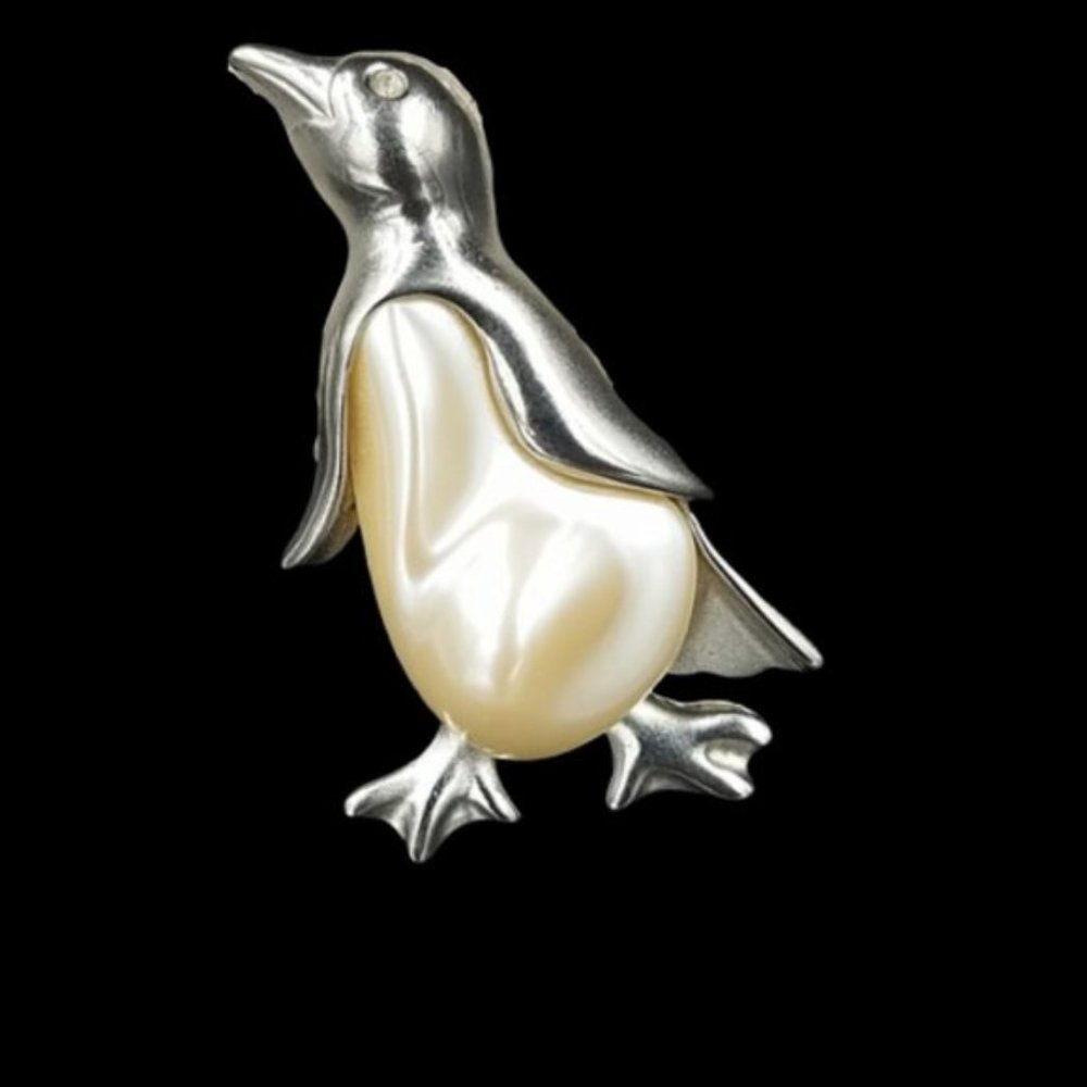 Vintage Marvella Pearl Belly Penguin Brooch